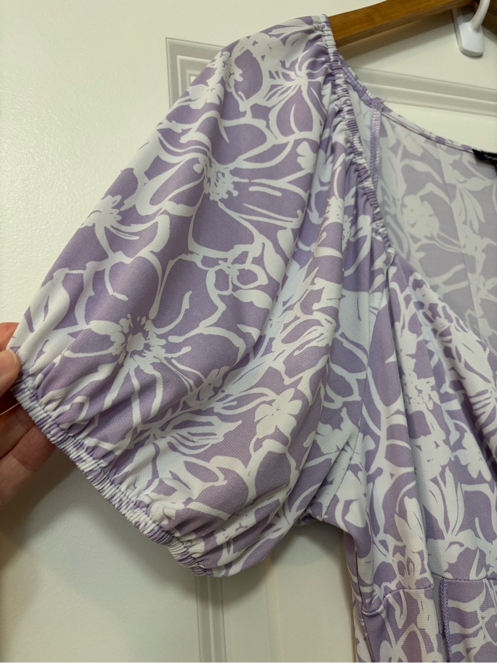 Sami & Jo Lavender Floral Print Puff Sleeve Knee Length Dress, Size XL (w/ flaw) - Picture 4 of 10